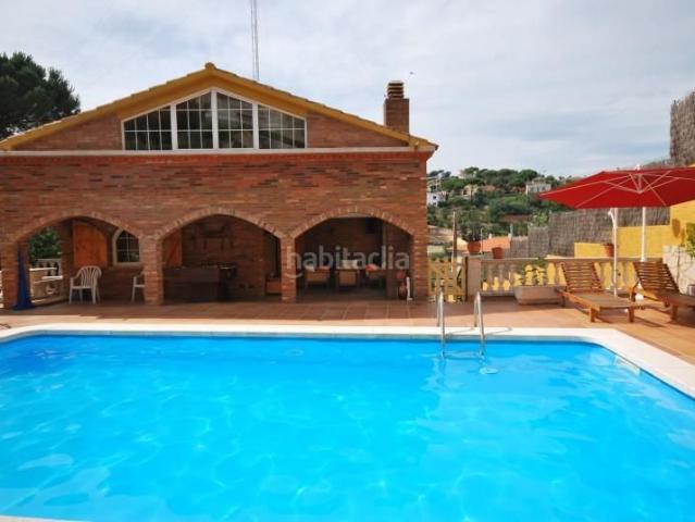Casa en venta en Maçanet de la Selva, Mas Altaba El Molí. Villa con licencia turística en la Costa Brava Ideal para inversión y disfrute. Casas Maçanet de la.