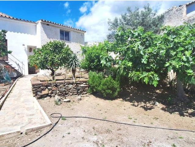 Casa en venta en Macharaviaya. IMPECABLE CASA EN BENAQUE. Casas.
