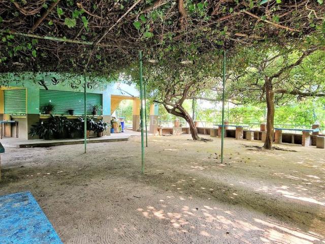 Casa en venta en Madrigal de la Vera. Casa ideal para una gran familia o negocio rural. Casas Madrigal de la.