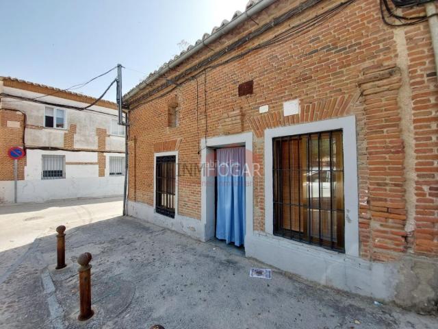 Casa en venta en Madrigal de las Altas Torres. VIVIENDA EN EL CORAZÓN DE MADRIGAL DE LAS ALTAS TORRES ÁVILA 05220. Casas Madrigal de las Altas.