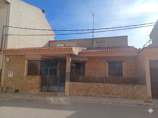 Casa en venta en Madrigueras. Casa en venta en Madrigueras, 4 dormitorios. Casas.