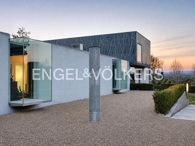 Casa en venta en Madrid, Valdemarín. Espectacular chalet independiente en Valdemarin. Casas.