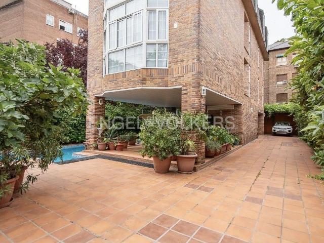 Casa en venta en Madrid, Concepción. Espectacular Casa Independiente. Casas.