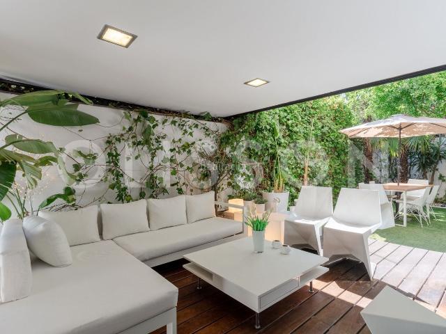 Casa en venta en Madrid, Conde Orgaz Piovera. Chalet independiente de diseño en Arturo Soria. Casas.