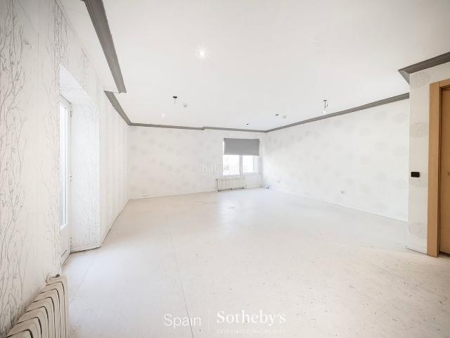 Casa en venta en Madrid, Conde Orgaz Piovera. Parcela exclusiva para vivienda unifamiliar en Parque Conde de Orgaz. Casas.