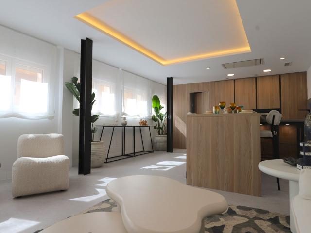 Casa en venta en Madrid, Cortes Huertas. Casas.
