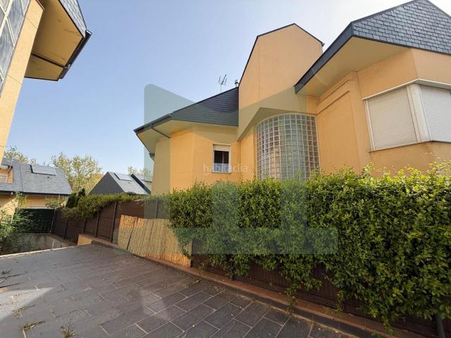 Casa en venta en Madrid, Corralejos Campo de las Naciones. Casas.
