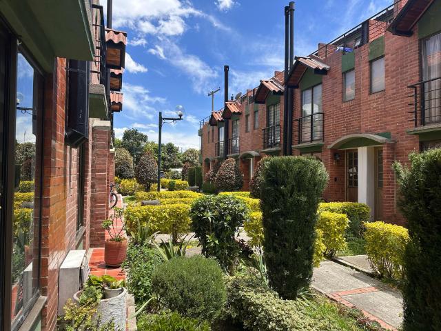 Casa En Venta En Madrid En Lujan V373767