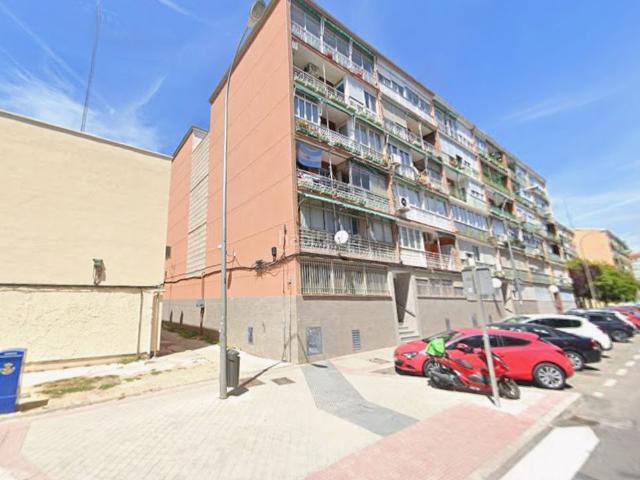 Casa en venta en Madrid, Lucero. Casas.