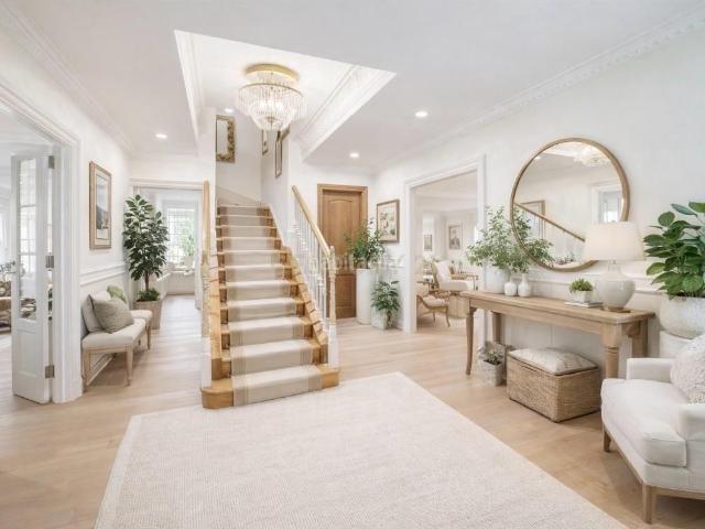 Casa en venta en Madrid, Nueva España. Majestuoso chalet independiente en Nueva España exclusividad, sofisticación y confort. Casas.