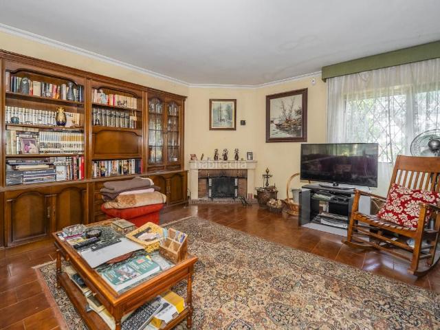 Casa en venta en Madrid, Peñagrande. Casas.