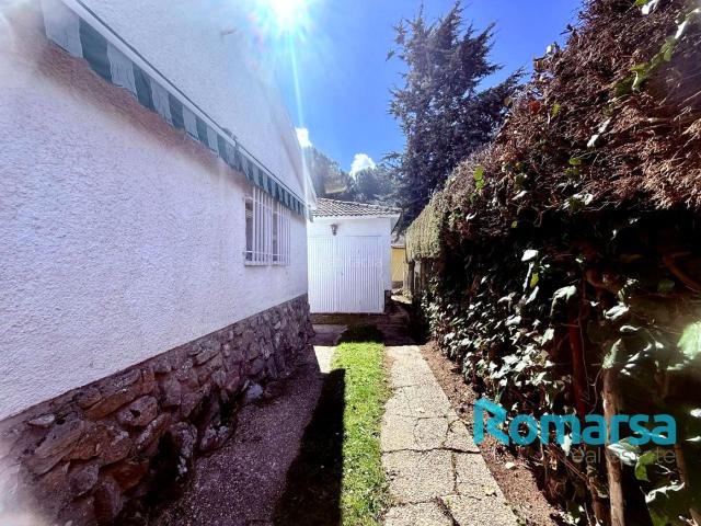 Casa en venta en Maello. FANTÁSTICO CHALET EN PINAR DE PUENTEVIEJO MAELLO. Casas.
