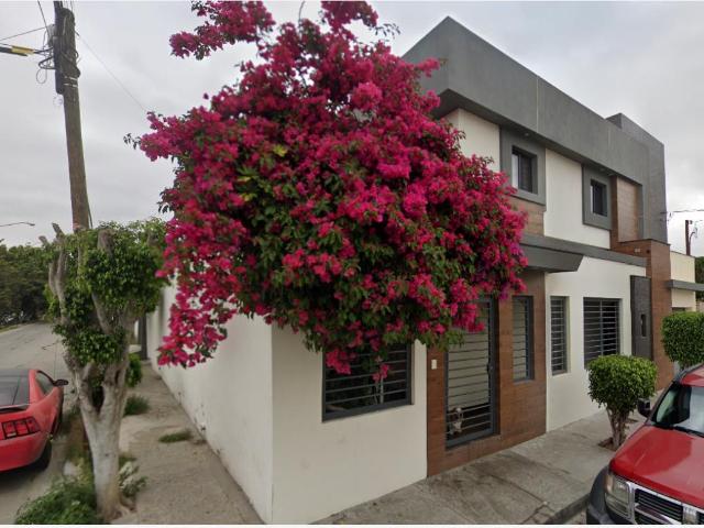 Casa en venta en Maestros Universitarios, Tijuana, Baja California