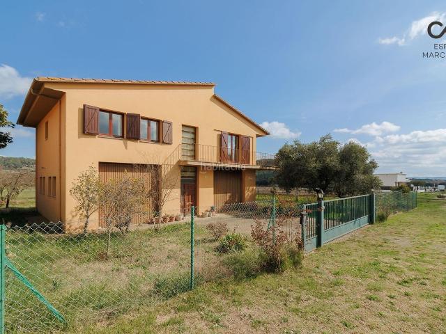 Casa en venta en Maià de Montcal. CASA CON TERRENO EN UN ENTORNO NATURAL PRIVILEGIADO. Casas Maià de.