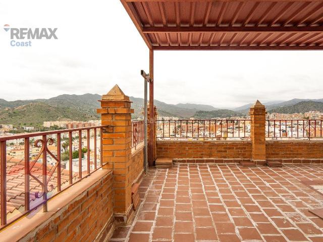 Casa en venta en Málaga, Mangas Verdes Las Flores Parque del Sur. AMPLIA CASA ZONA CIUDAD JARDIN. Casas.