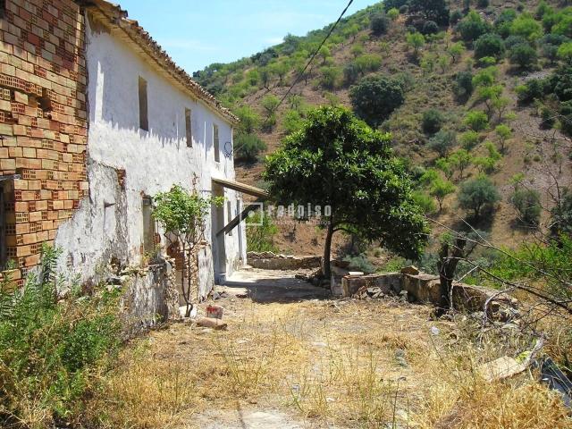 Casa en venta en Málaga, Pinares de San Antón. CONJUNTO DE CASAS RÚSTICAS A RESTAURAR EN LOS MONTES DE MÁLAGA GRAN POTENCIAL TURÍSTICO Y ECOLÓGICO. Casas.