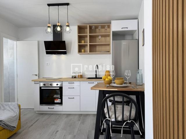 Casa en venta en Málaga, San Alberto La Alcubilla Florisol. CASA EN ZONA GRANJA SUÁREZ, REFORMADA!. Casas.