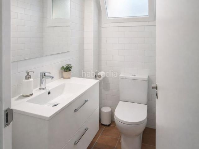 Casa en venta en Malgrat de Mar. Oportunidad única frente al mar: casa completa en ubicación privilegiada. Casas Malgrat de.