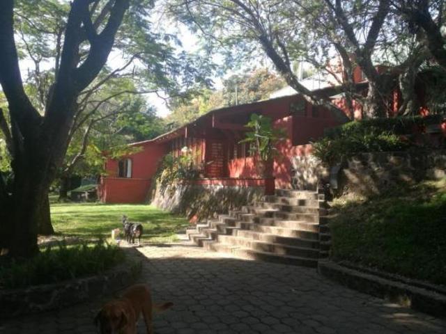 CASA EN VENTA EN MALINALCO