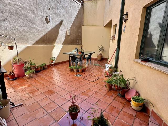 Casa en venta en Malpartida de Plasencia. Gran casa con patio, terrazas, garaje y otra vivienda independiente en Malpartida de Plasencia. Casas Malpartida de.
