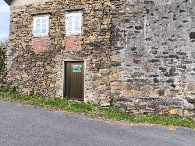 Casa en venta en Malpica de Bergantiños. Casa para restaurar en Ardeleiro Cerqueda. Casas Malpica de.