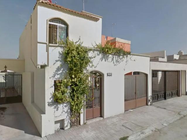 CASA EN VENTA EN MANANTIALES DEL VALLE, RAMOS ARIZPE, COAHUILA