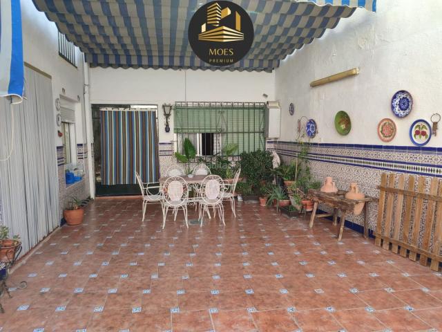 Casa en venta en Mancha Real. Casa en venta en Mancha Real, 6 dormitorios. Casas Mancha.