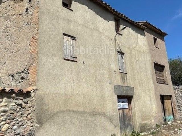 Casa en venta en Manlleu. Casa dos plantas a rehabilitar en el Poqui Manlleu. Casas.
