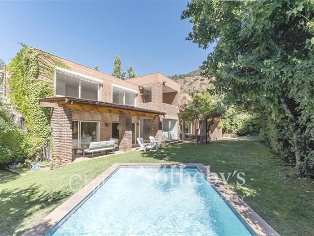 Casa en Venta en Manquehue Oriente