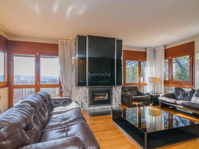 Casa en venta en Manresa, Bases de Manresa Carretera de Santpedor. Exclusividad y Comfort Dos Chalets Únicos con Vistas Espectaculares en Manresa. Casas.