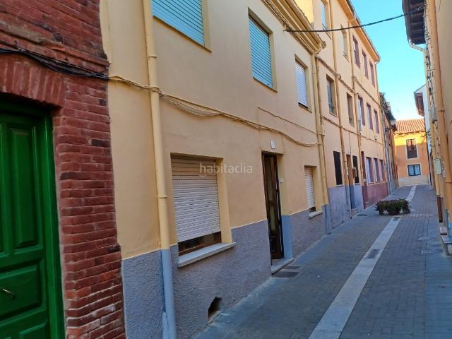 Casa en venta en Mansilla de las Mulas. Céntrico y habitable, aunque necesita reformas. Casas Mansilla de las.