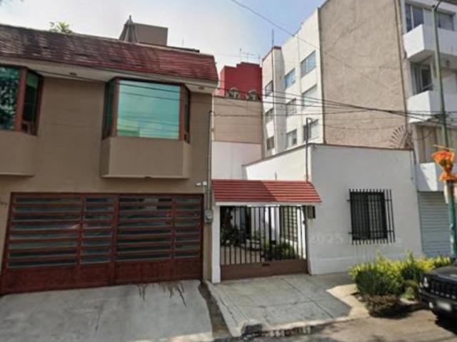 Casa en Venta en Manuel López Cotilla #1207
