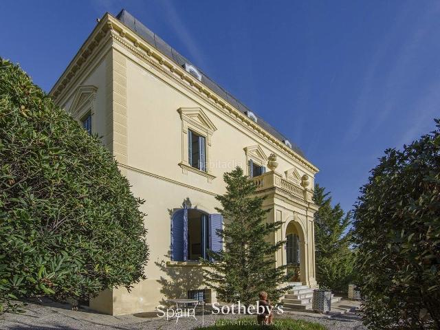 Casa en venta en Masnou El, Califòrnia Santa Madrona. Villa con vistas al mar a 15 minutos de Barcelona. Casas Masnou.
