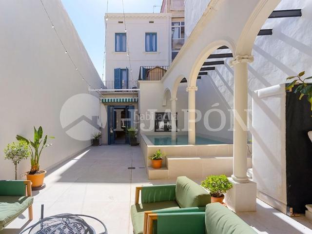 Casa en venta en Masnou El, Centre. Magnifica propiedad modernista a 200 metros del mar. Casas Masnou.