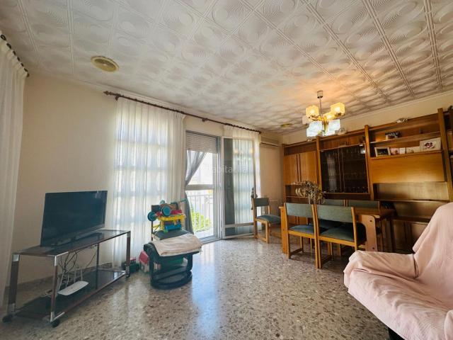 Casa en venta en Masdenverge. Casa con gran almacén. Casas.