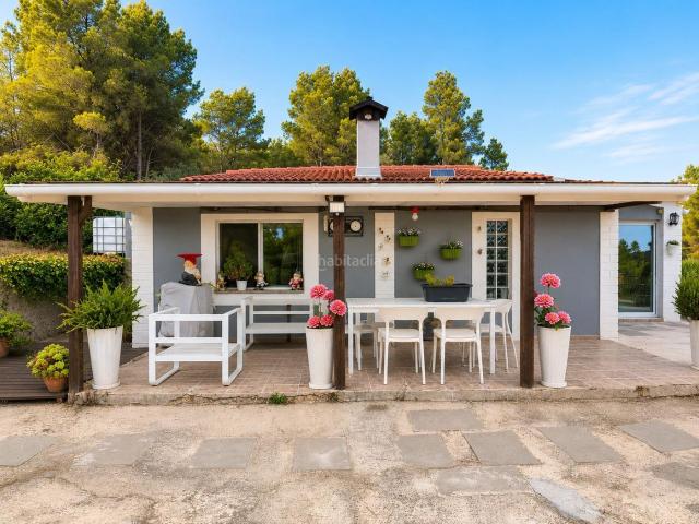 Casa en venta en Maspujols. Casa con encanto, amplio terreno y múltiples posibilidades en Maspujols. Casas.