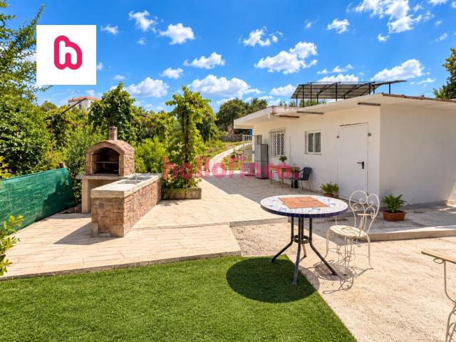 Casa en venta en Masquefa. Amplio terreno con casa construida en Masquefa. Casas.