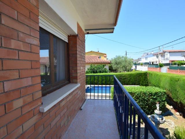 Casa en venta en Masquefa. Vivienda Aislada 4 habitaciones Venta Masquefa. Casas.