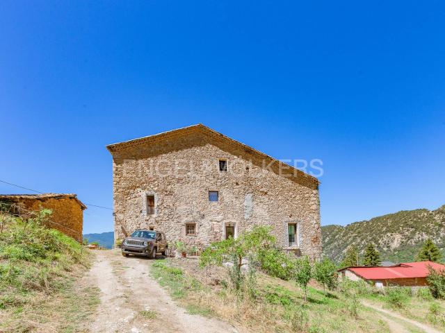 Masía en venta en Nou de Berguedà La. MASIA CATALANA EN LA NOU DEL BERGUEDÀ. Masías Nou de Berguedà.