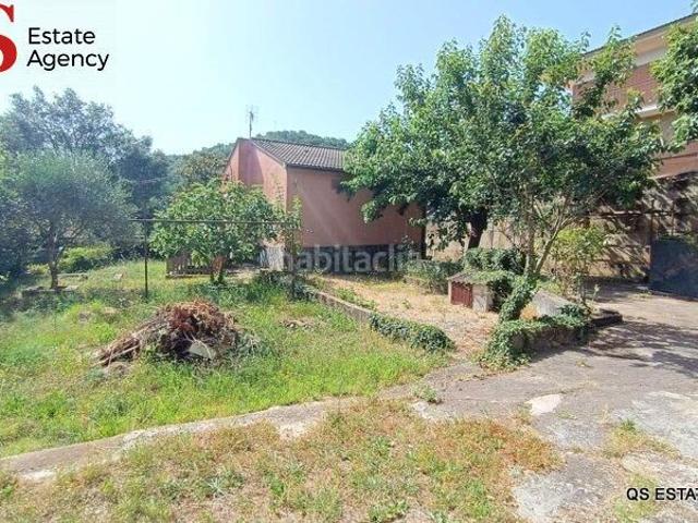 Casa en venta en Massanes. Casa con dos parcelas en la urbanización Riuclar de Massanes. Casas.