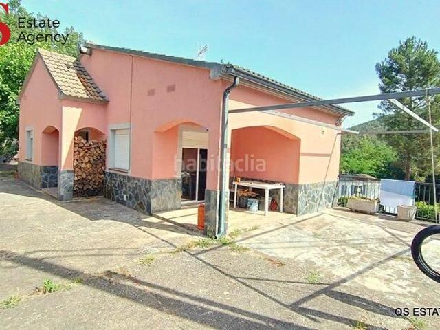 Casa en venta en Massanes. Casa con jardín en la urbanización Riuclar de Massanes. Casas.