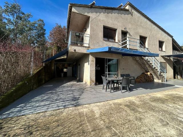 Casa en venta en Massanes. CASA UNIFAMILIAR EN MASSANES APTA PARA DOS FAMILIAS. Casas.