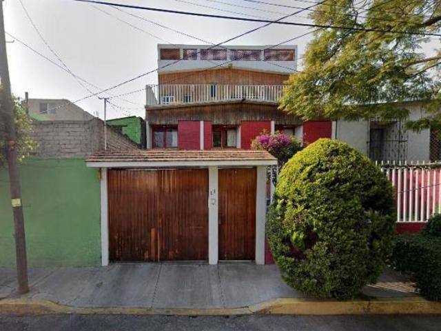 Casa en Venta en Marmolejos Cerro la Estrella Iztapalapa CDMX