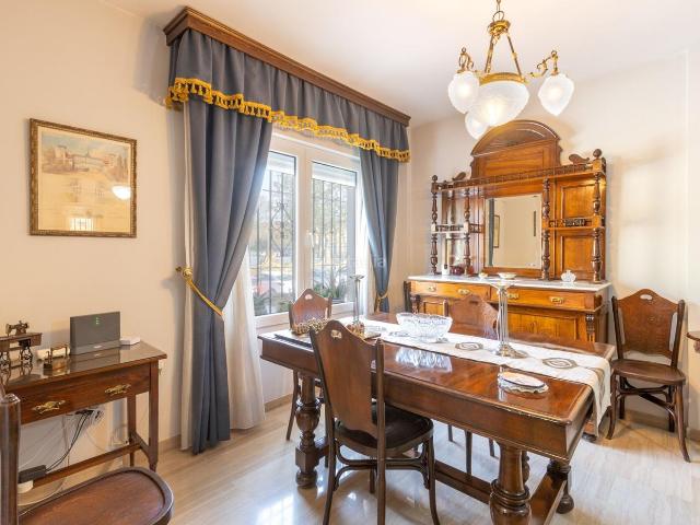 Casa en venta en Maracena. CASA ADOSADA DE 5 DORMITORIOS EN MARACENA. Casas.