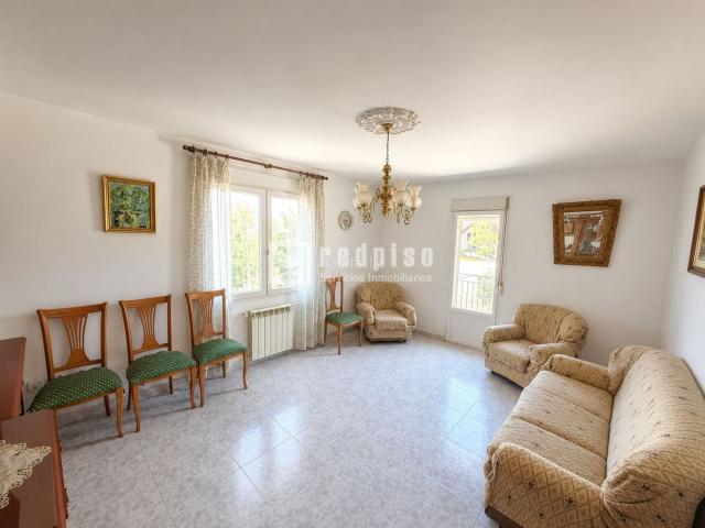 Casa en venta en Marchamalo. Bienvenido a una excelente oportunidad en Marchamalo!. Casas.