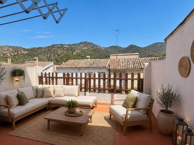 Casa en venta en Marines. Casa de pueblo con encanto y vistas a la montaña en Marines Viejo. Casas.
