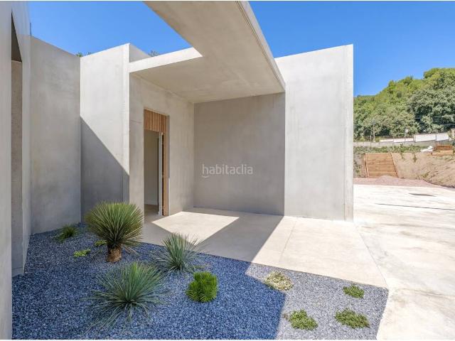 Casa en venta en Matadepera. Casa en planta de obra nueva. Casas.