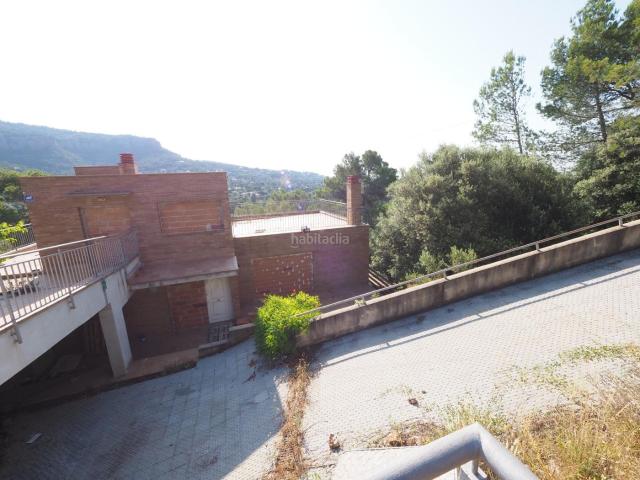 Casa en venta en Matadepera. SE VENDE CASA EN MATADEPERA, ZONA ELS ROURETS. Casas.