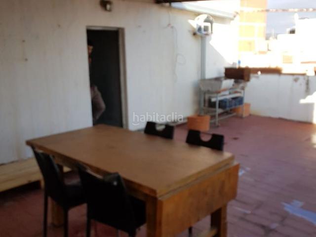 Casa en venta en Mataró, Vista Alegre. CASA ESQUINERA CON TERRAZA. Casas.