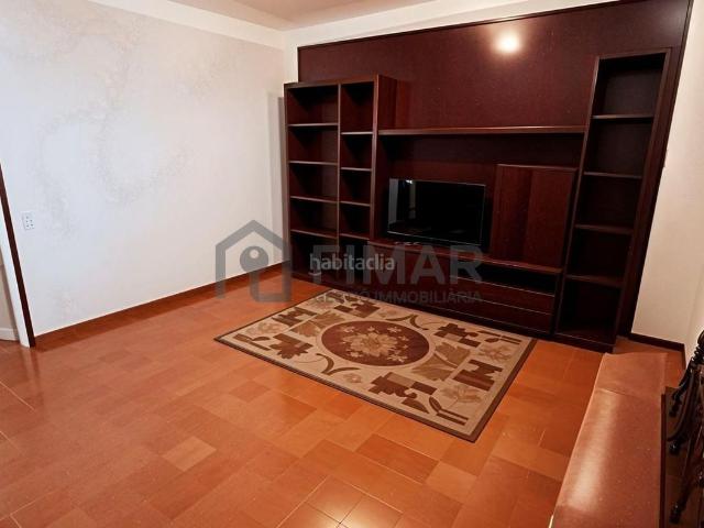Casa en venta en Mataró, Eixample. Casa con patio y dos terrazas a 5 minutos del Centro. Casas.